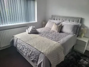 Spacious & Cosy Holiday Home in Manchester - 米德尔顿