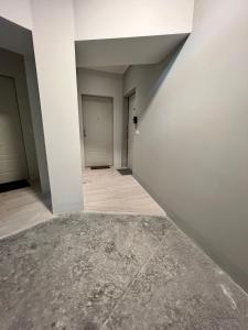 Luxury apartment + garage