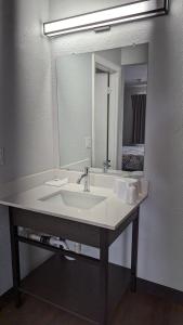 Queen Room with Two Queen Beds - Disability Access - Non-Smoking room in Motel 6-Nashua NH