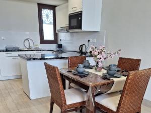 Hawana Salalah Lake View Villa 22