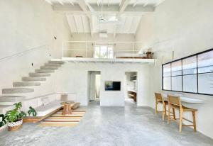 Villa Sonder 1, Stylish 1 BR loft with private pool