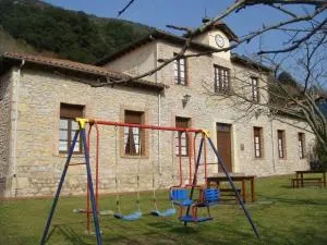 Apartamentos Rurales La Escuela - El Mazo