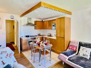 Charmant 2 pièces avec WIFI proche des pistes à Tignes - FR-1-411-843