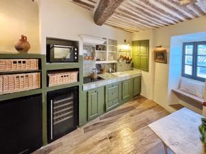 MAISON DES SARRASINS