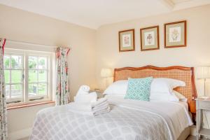 Double Room with Private Bathroom room in Tiger Inn _ Minnie