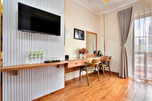 Luna Saigon Hotel - Bui Vien Walking Street