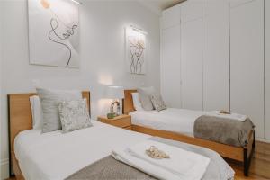 Romantic Luxury House w Captivating Outdoor Patio