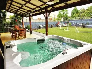 Queen Maxima by Prins Hendrik Suites - Meerzorg