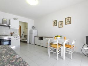 Apartment Cala Rossa-1 by Interhome