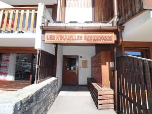 Studio rénové proche pistes et commerces avec balcon - FR-1-502-425