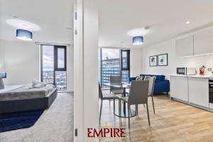 Lovely One Bedroom Apartment Broad Street!