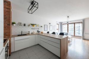 Woronicza 33B Prywatne mieszkanie z oddzielną sypialnią i balkonem Samodzielne Zameldowanie!