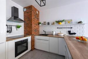 Woronicza 33B Prywatne mieszkanie z oddzielną sypialnią i balkonem Bezpłatne miejsce parkingowe Samodzielne Zameldowanie!