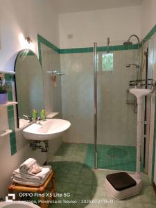 Villa Miani camera floreale