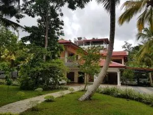 Bird Paradise - Kamburugamuwa - Kamburugamuwa