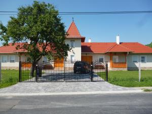 Nagybajcsi Körtefa Vendégház