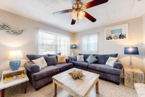 Sunnyside Beach House and Studio