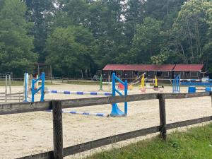 Maisons d'hotes Maison dans parc prive, sports et loisirs proche golf du Coudray Montceaux : photos des chambres