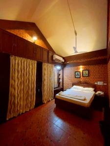 Beautiful Beach Front Villa - Beach Castle Homestay
