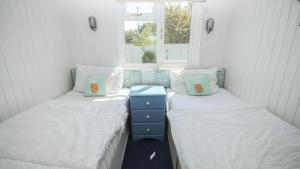 17H Medmerry Park 2 Bedroom Chalet