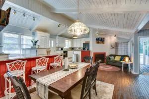 Waterfront Lake Hartwell Vacation Rental with Dock! - Allendale