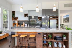 Sofia Rose House and Cottage