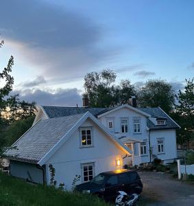 Bo i historisk bygning, kort vei til sentrum