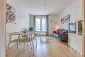 Appartements 2 chambres, calme, tout equipe, commerces au pied : photos des chambres