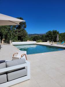 Villas Charmante villa avec grande piscine au calme : photos des chambres