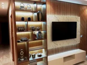 Appart neuf 85m au centre, wifi + clim + parking - Charf