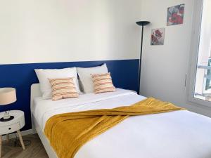 Appartements MIMOSA- 5 min gare- arrivee autonome- Parking & wifi Gratuit : photos des chambres