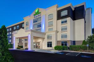 Holiday Inn Express Marietta -..
