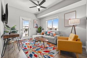 Charming Downtown Getaway