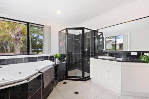 Luxury Beachfront home in Hervey Bay