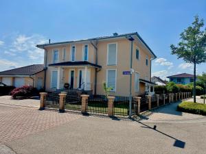 LuxuryOrion,nahe Europapark & Rulantica,Netflix,Disney,KartinaTV