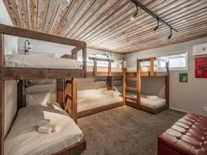 Shousugi 4-Bedroom Chalet with Private Sauna & Mountain Vistas