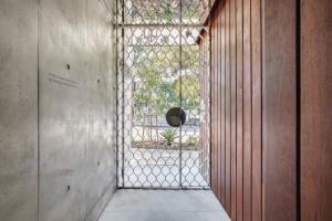 The Fern Split-Level Retreat with Lush Courtyard