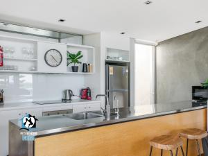 New York Loft Style Esplanade Retreat