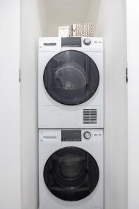 SWJ Whole Bldg - Largest Place in NYC_21 Beds_6 apts - Unrated properties in New York