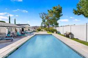 4 bed 3 bath pool house gated property