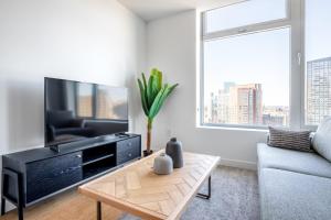 Downtown 1BR w Gym Doorman WD nr Chinatown BOS-224