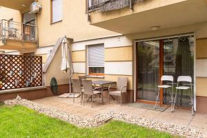 Slate Wood Apartment