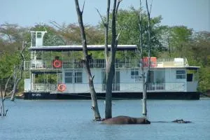 Houseboat with aircon and splash pool - 2128 - Kariba
