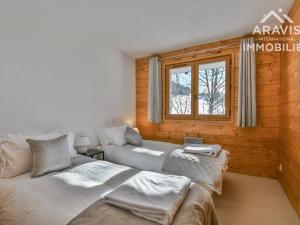 Chalets Chalet spacieux avec balcon sud, 8 pers, 4 ch, proche pistes et commerces, equipements modernes ! - FR-1-391-158 : photos des chambres