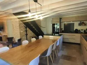 Chalet rénové, 4 chambres, quartier calme, parking - FR-1-234-292 - Sers