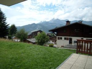 Appartement 3 pièces, terrasse Sud-Ouest, à 100m des pistes, 6 couchages, village à 500m, garage inclus - FR-1-733-3