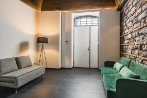 Leone Apartment with Garden by Wonderful Italy