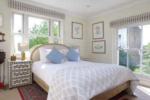 Spacious 2-Bedroom Notting Hill Flat Near Portobello Market