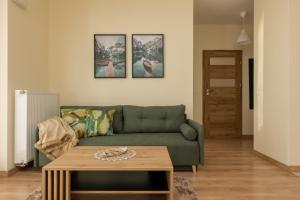 Cosy Apartment Białej Floty with Parking by Noclegi Renters