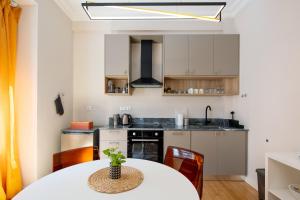 Spark 2-Bedroom Apartment in Athens